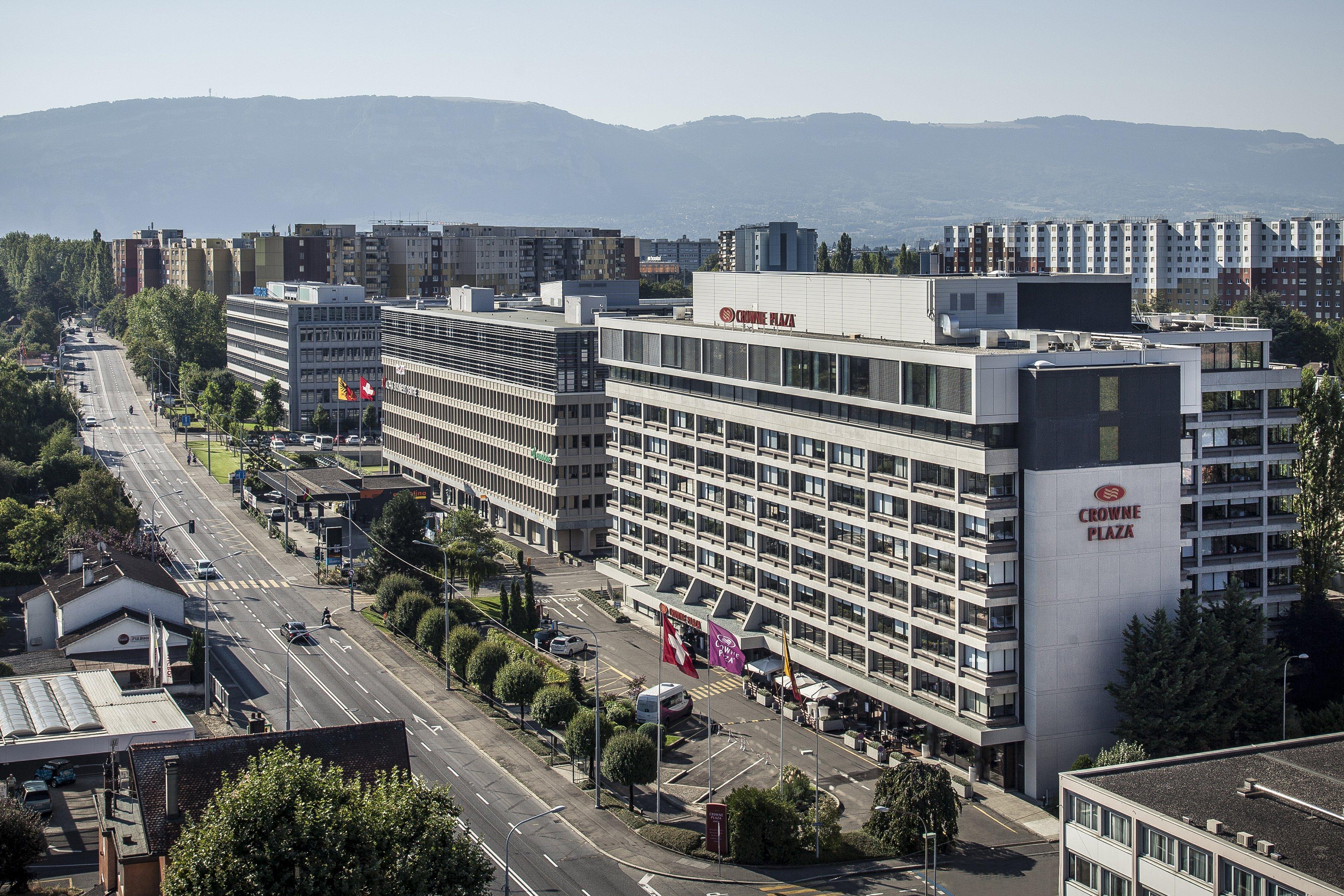 Crowne Plaza Geneva By Ihg Hotel Meyrin Exterior foto